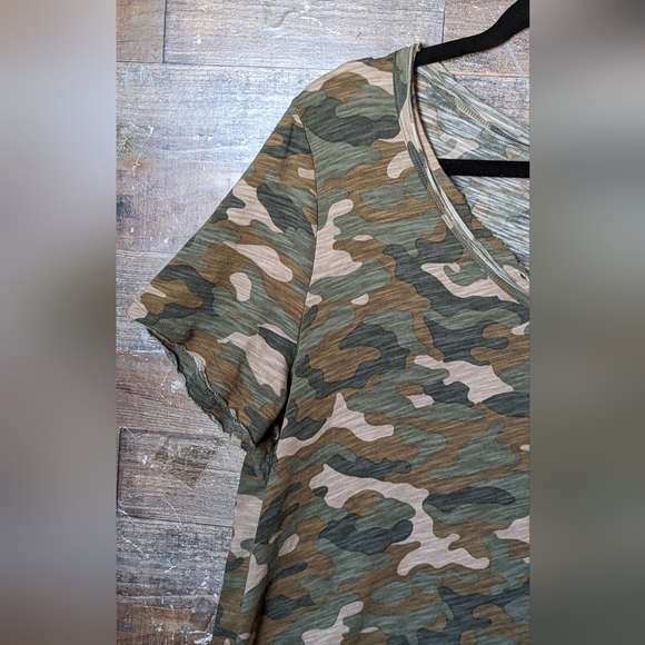 Cato Raw Edge Hem CamoTee W Patriotic Sleeve - Picture 3 of 16